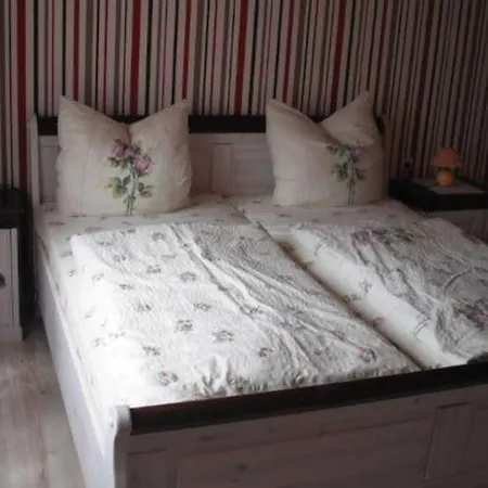 Ferienwohnungen * 코세로우